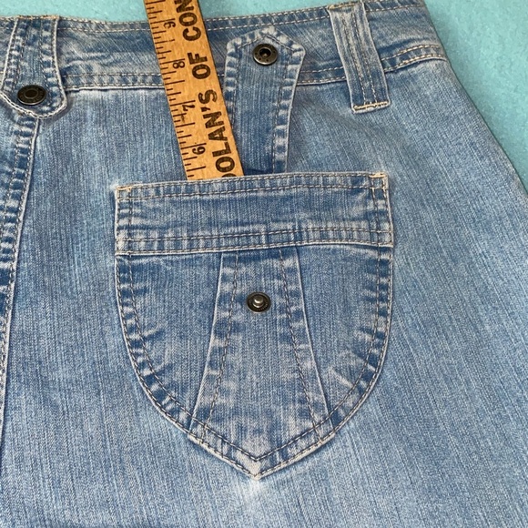 GLORIA VANDERBILT denim blue peddle pushers cargo style snap pockets size 12 - Picture 11 of 15